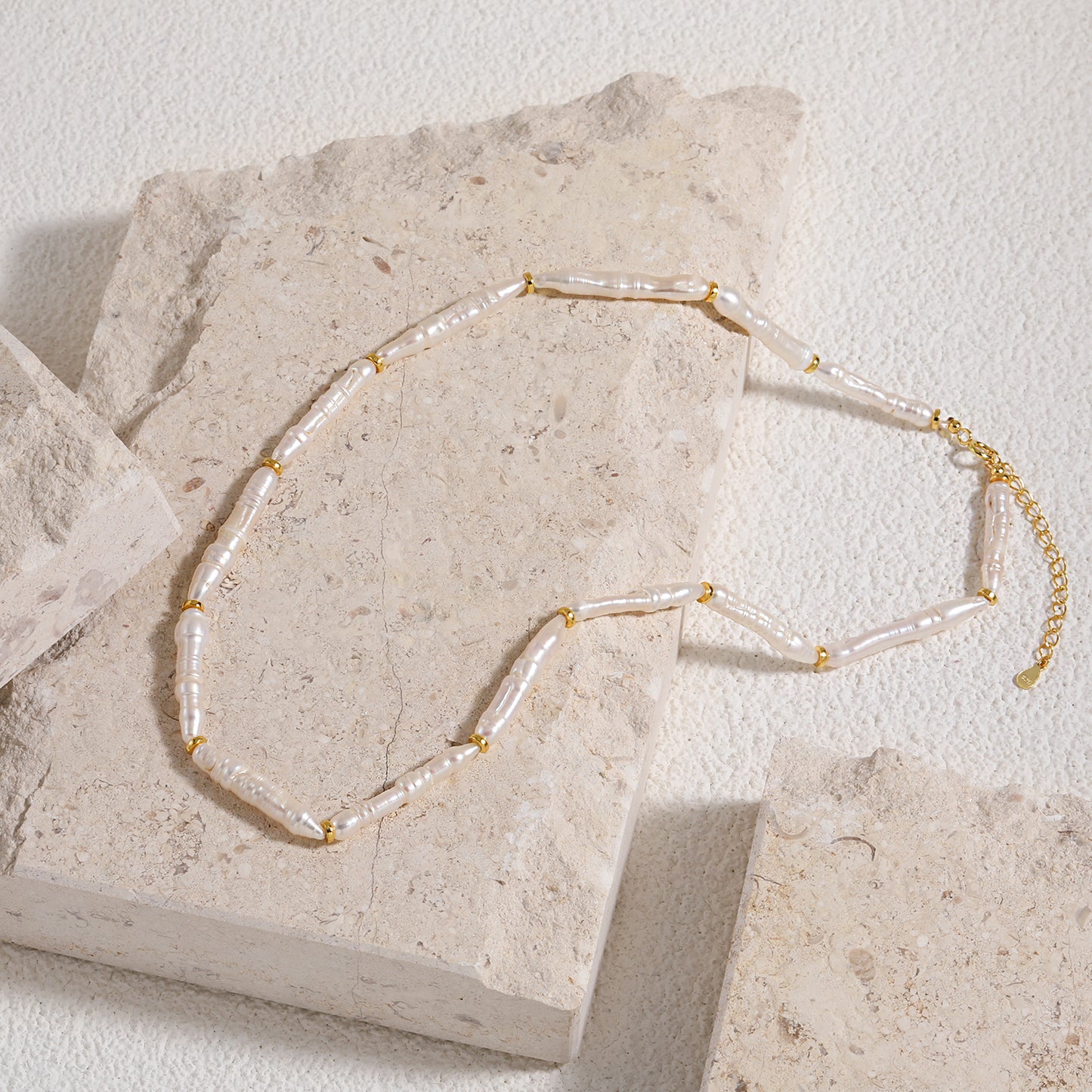 18k Gold Bar Pearl Necklace