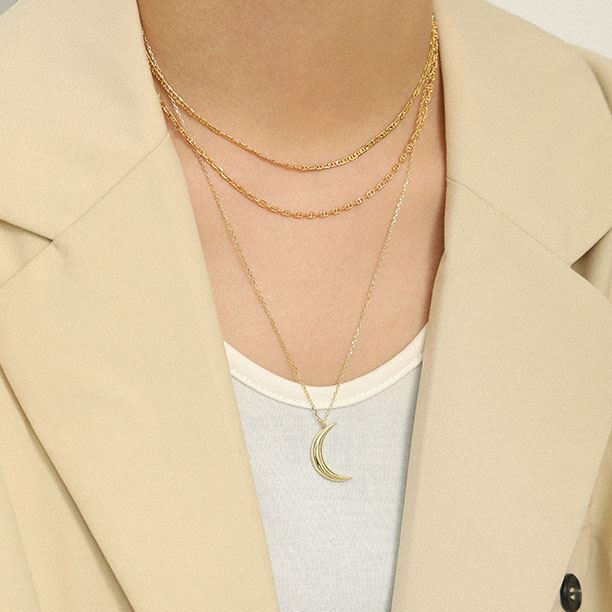 18k Gold Plated Crescent Moon Necklace