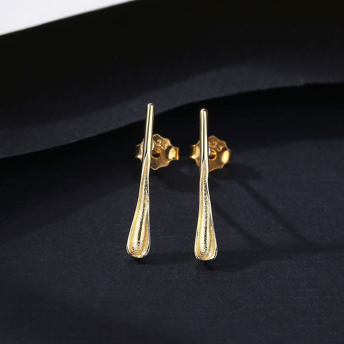 14K Yellow Gold Waterdrop Dangling Earrings