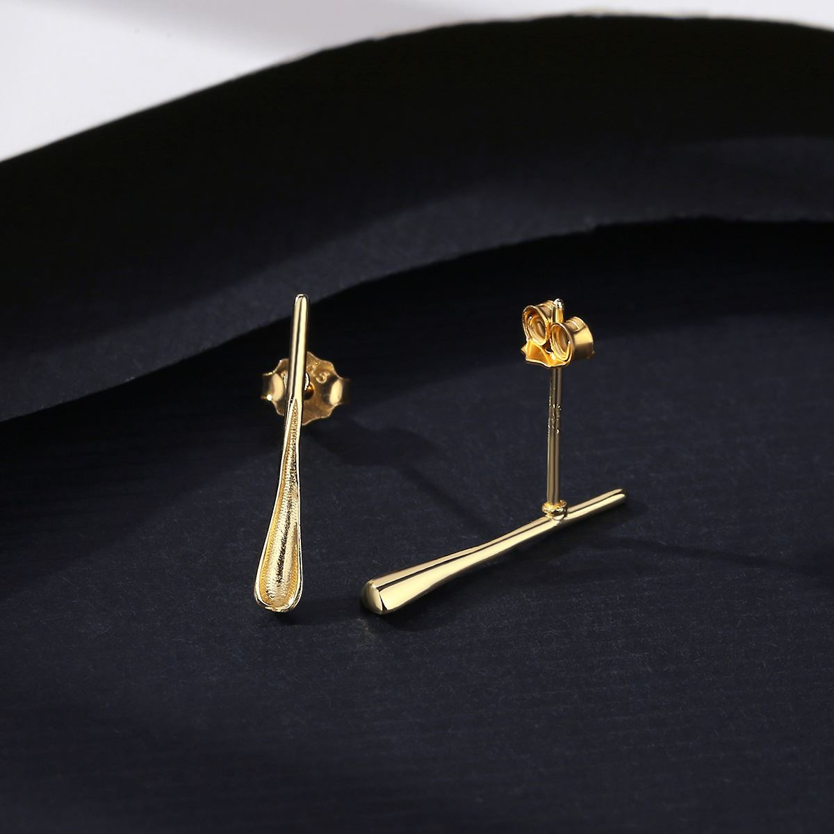 14K Yellow Gold Waterdrop Dangling Earrings